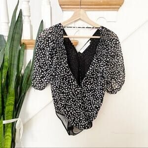 ASTR black and withe print polka dots bodysuit sz S